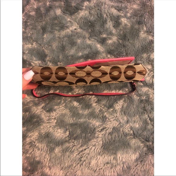 Coach wristlet - Picture 8 of 8